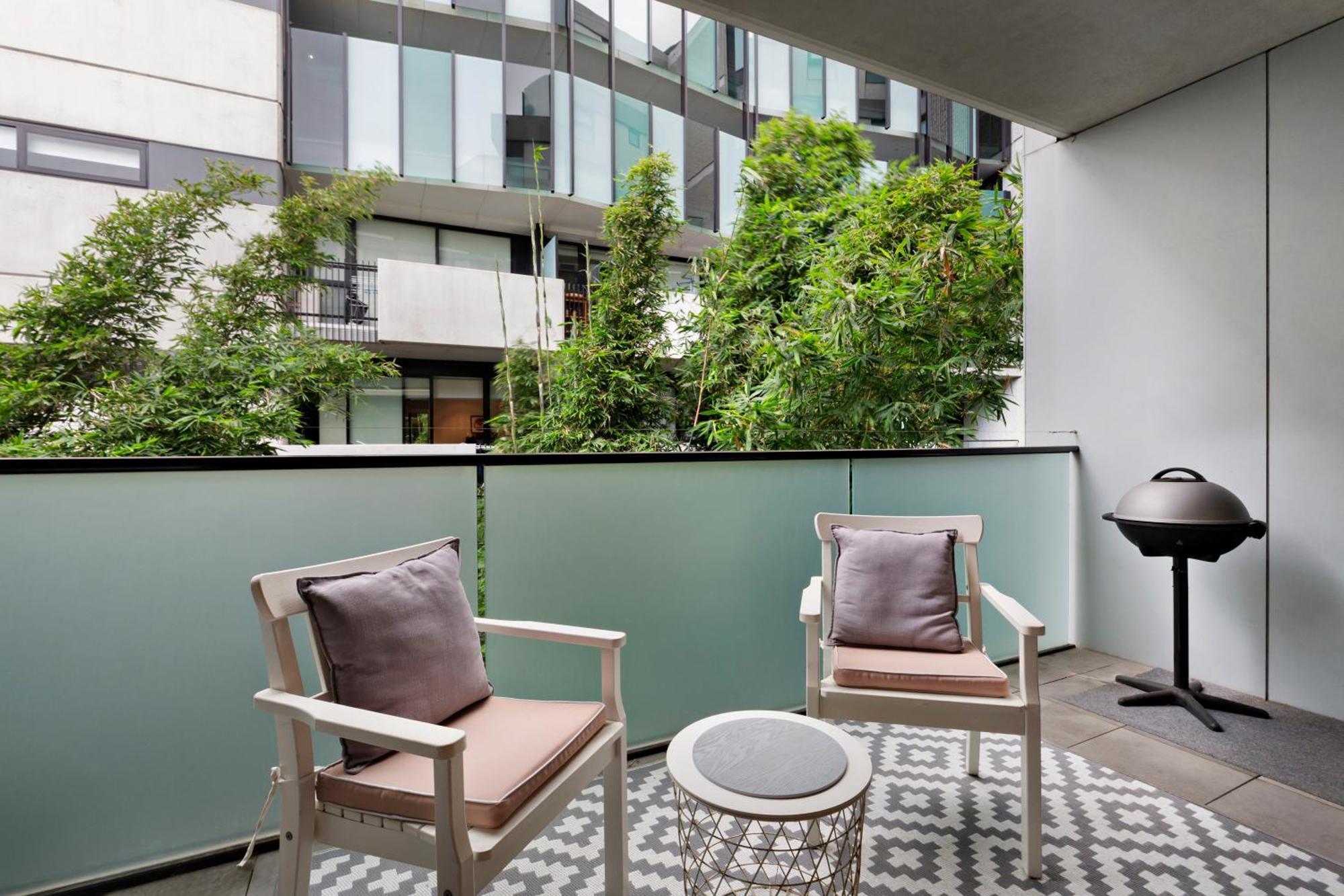Modern Quiet 1 & 2 Bed Apt Opposite Albert Park Melbourne Eksteriør bilde